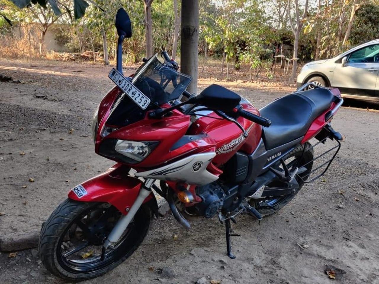 Yamaha sales fazer bike